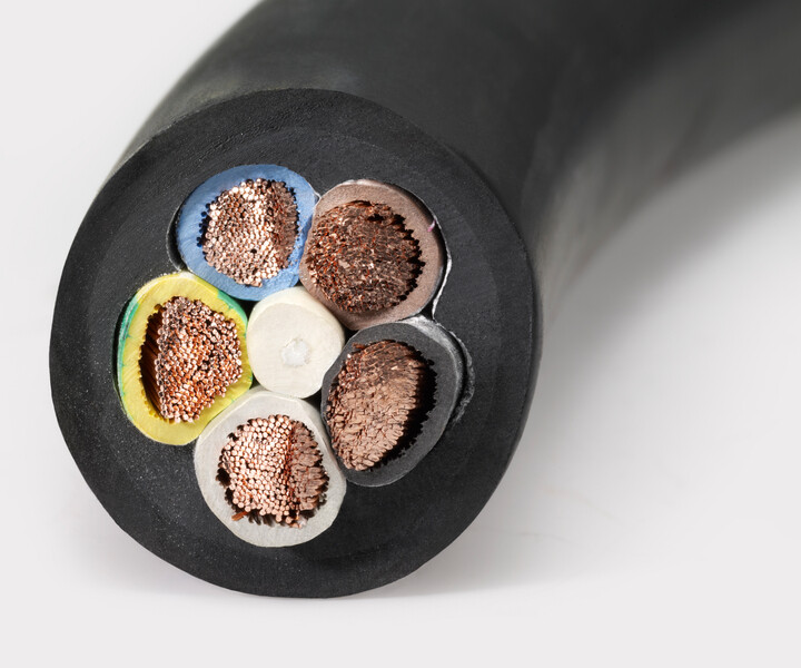 Cross‑section of an electrical power cable, illustrating wire and cable systems for data center power distribution.